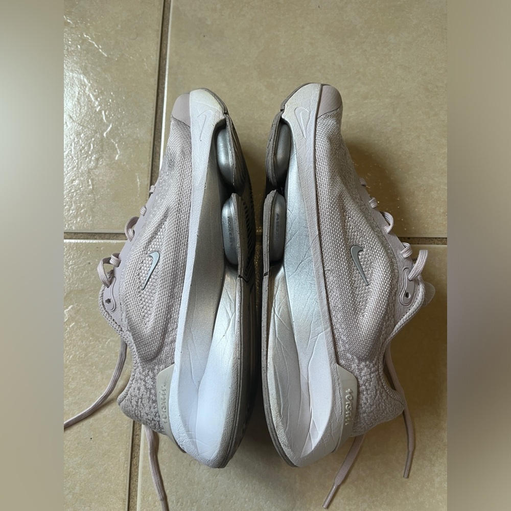 Nike Versair Women’s Sz 7 Platinum Violet W - DZ3547-004 Sneakers Shoes Gym - Picture 7 of 13